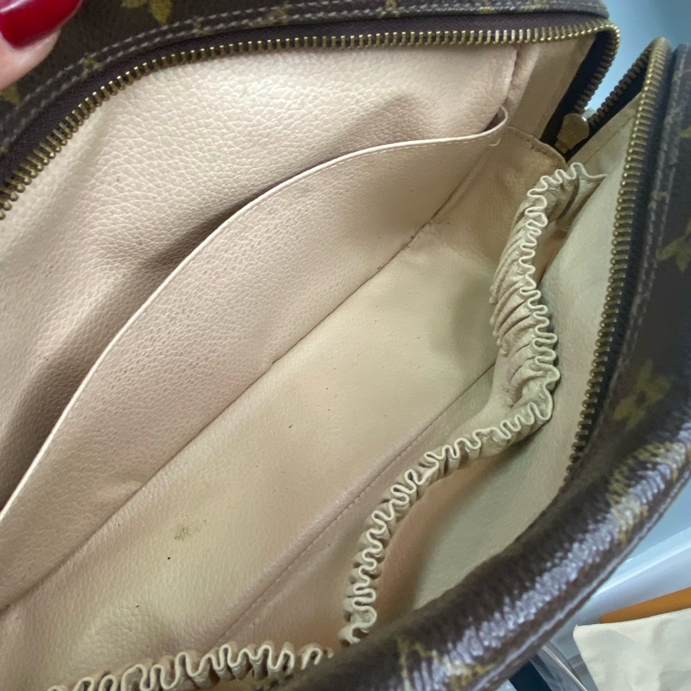 Vintage Louis Vuitton Monogram Trousse 28 - Picture 6 of 9